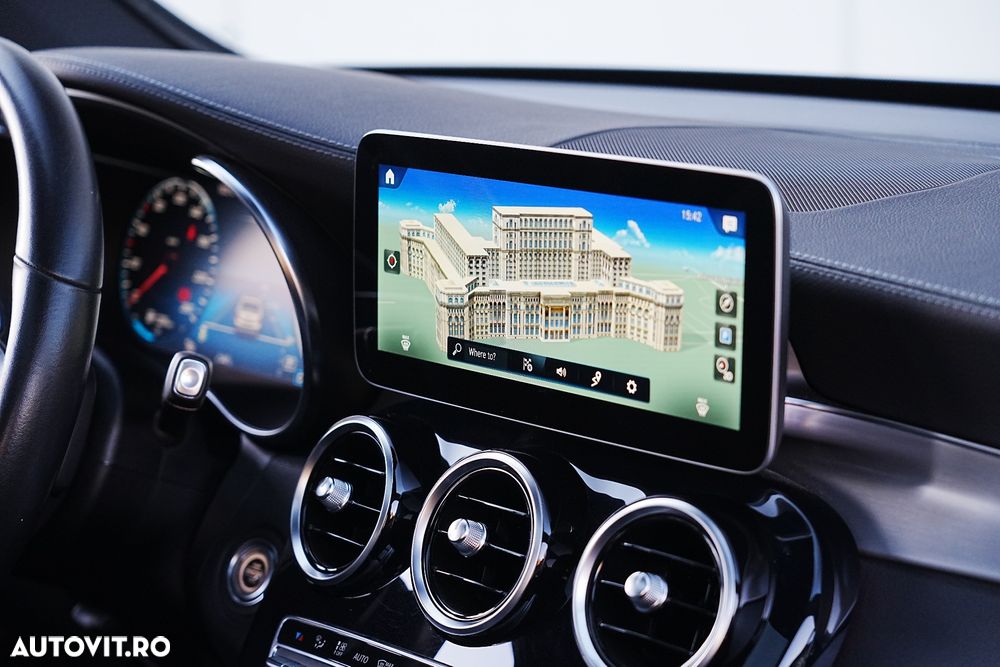 Mercedes-Benz GLC Coupe 200 4Matic 9G-TRONIC AMG Line - 31