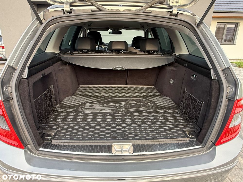 Mercedes-Benz Klasa C 200 CDI DPF Automatik Avantgarde - 23
