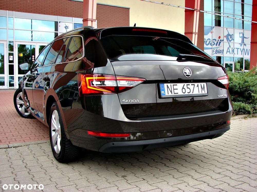 Skoda Superb 2.0 TDI DSG Style - 15