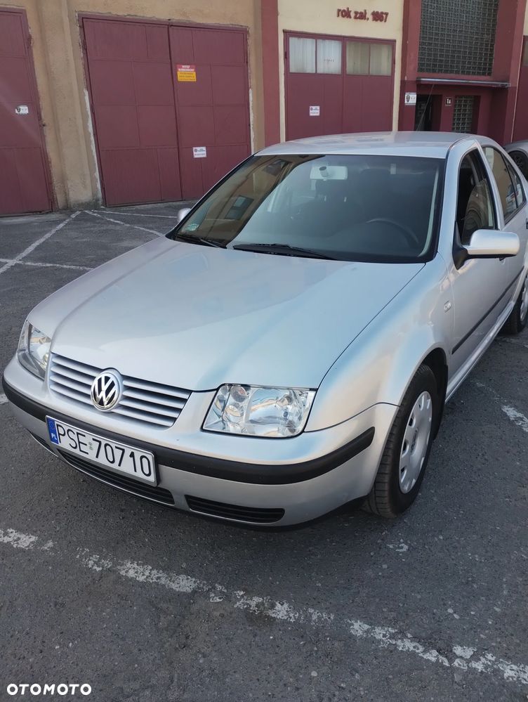 Volkswagen Bora - 2