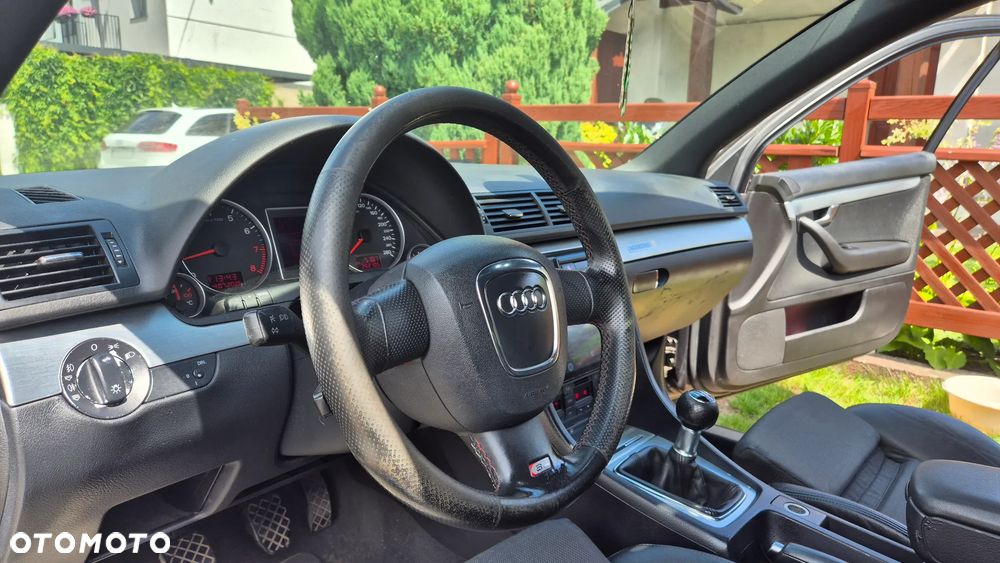 Audi A4 Avant 2.0T FSI Quattro - 21