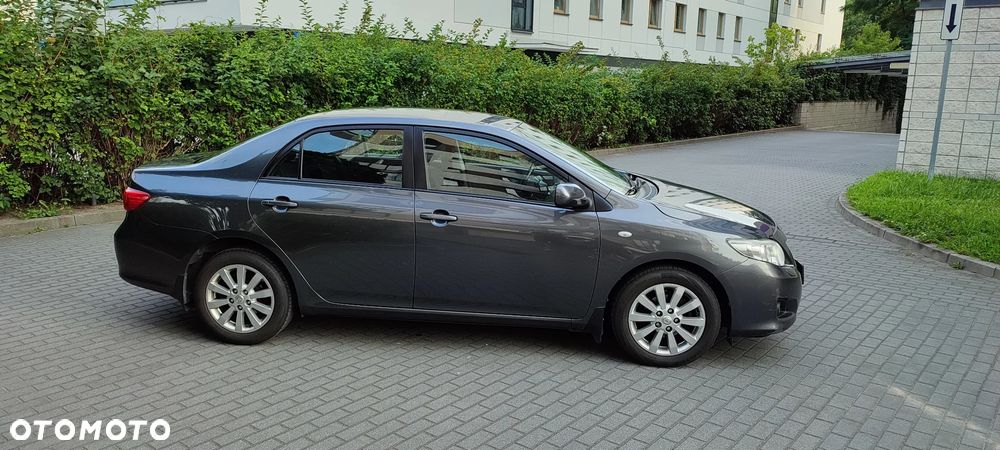 Toyota Corolla 1.6 VVT-i Luna - 3