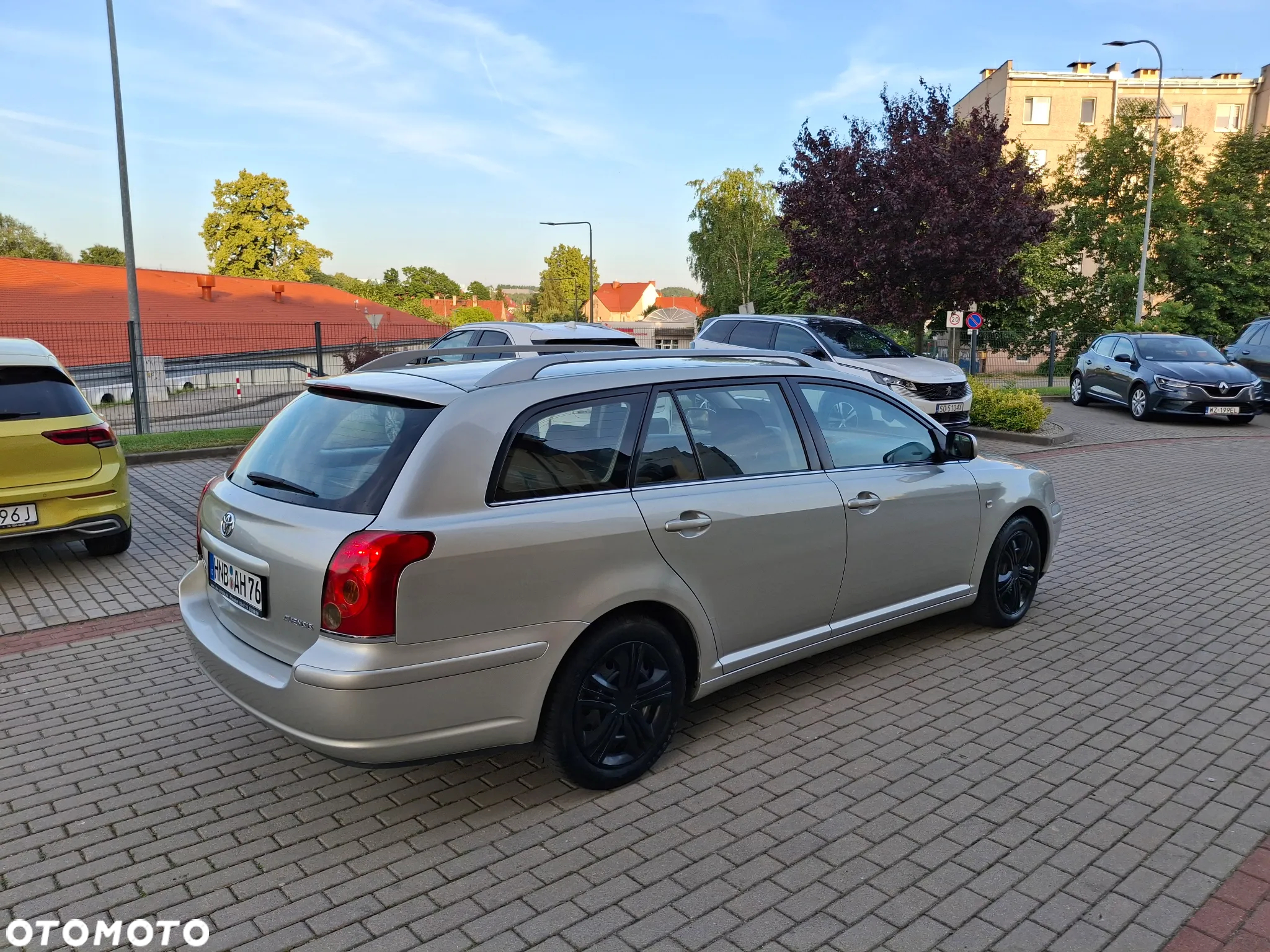 Toyota Avensis 1.8 VVT-i Combi Executive - 18