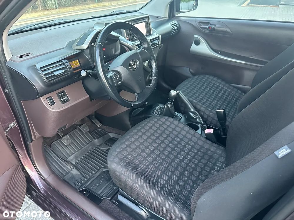 Toyota iQ 1.0 Sol EU5 - 6