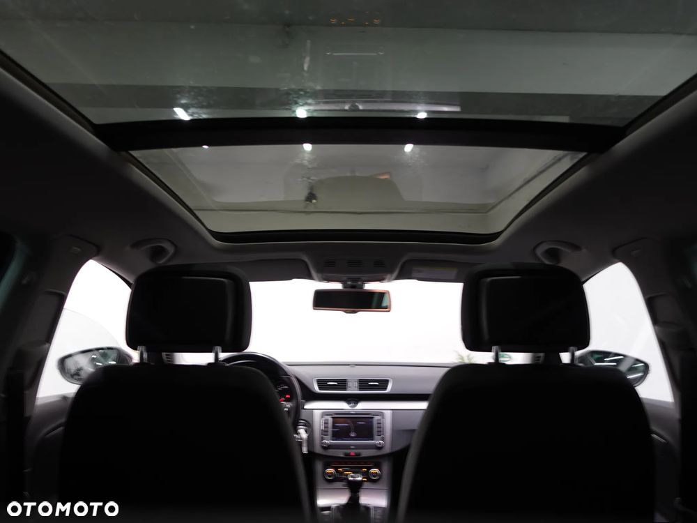 Volkswagen Passat 2.0 Blue TDI SCR Highline - 24