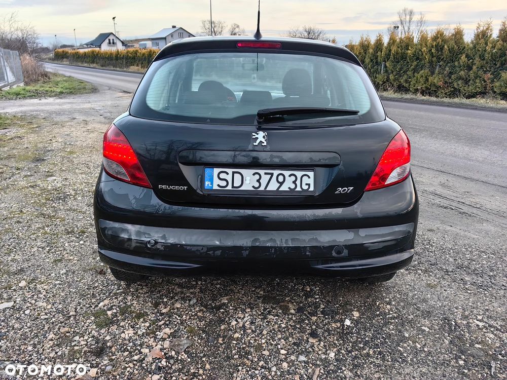 Peugeot 207 1.4 HDi Presence Euro5 - 6
