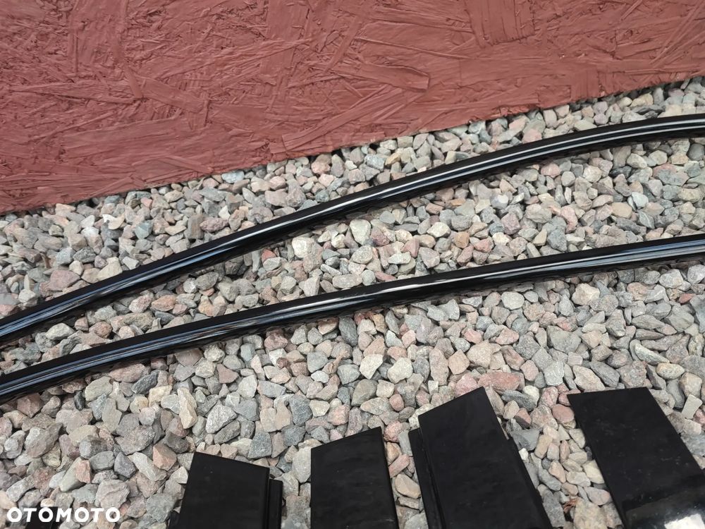 BMW E46 SEDAN ORYGINALNY KOMPLETNY KOMPLET LISTEW OZDOBNYCH SCHADOW-LINE / CZARNY WYSOKI POŁYSK / GLANZSCHWARZ M-PAKIET W DOBRYM STANIE O NR. 51 13 2 695 281 / 51 13 2 695 282 / 51 34 2 695 290 / 51 34 2 695 289 / 51 33 2 695 284 OEM W DOBRYM STANIE - 25