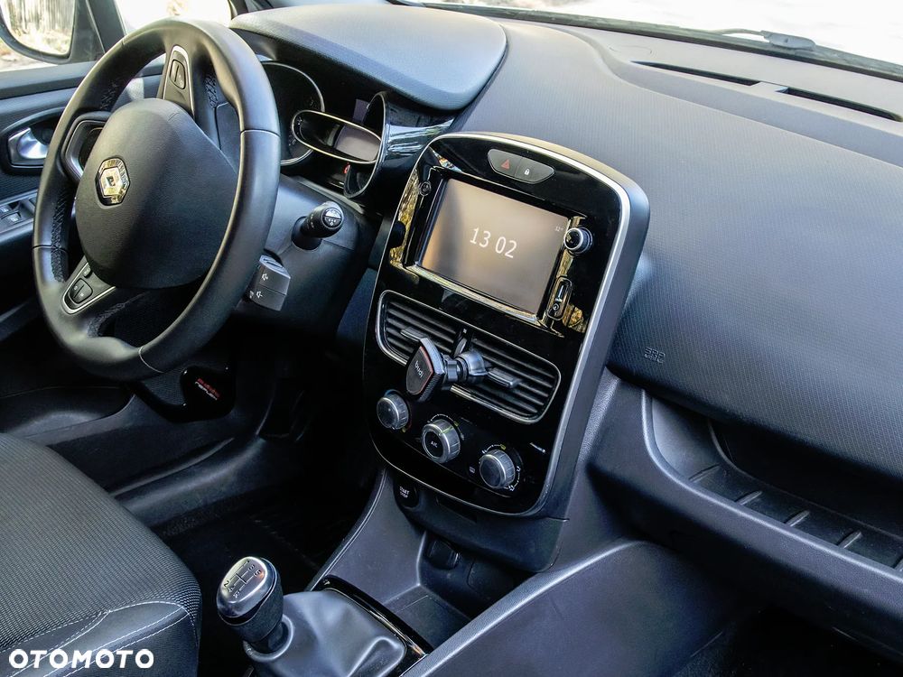 Renault Clio - 10