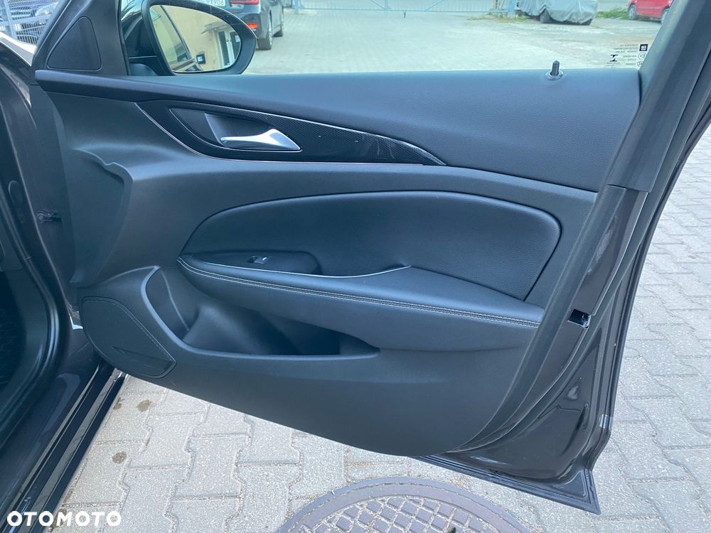 Opel Insignia 2.0 CDTI Elegance S&S - 18