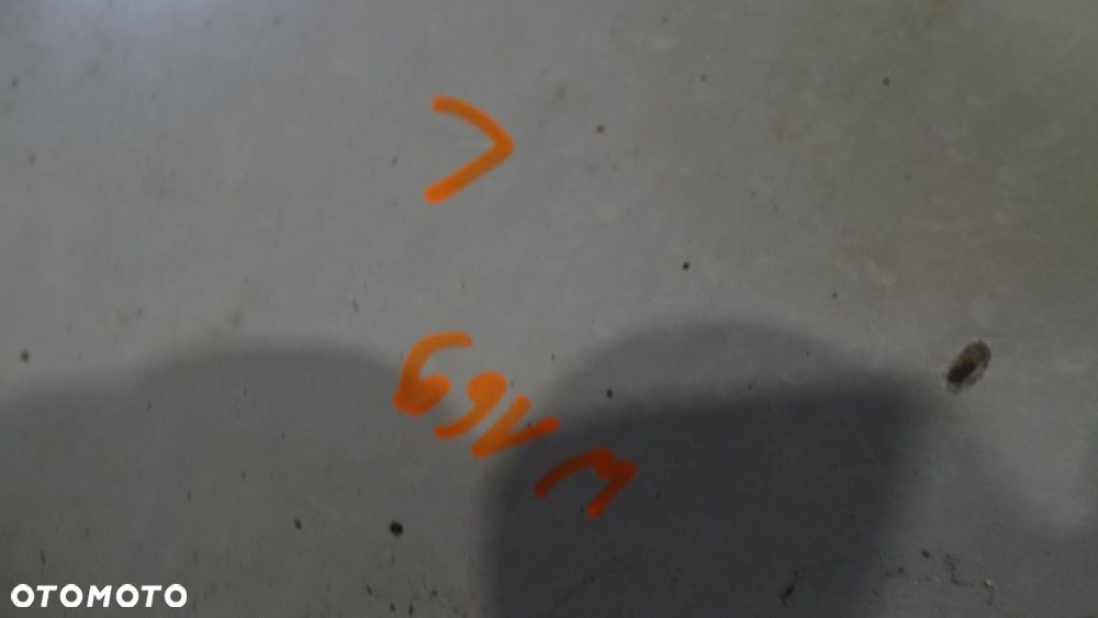 BŁOTNIK LEWY PRZEDNI MERCEDES W169 A150 761 - 11