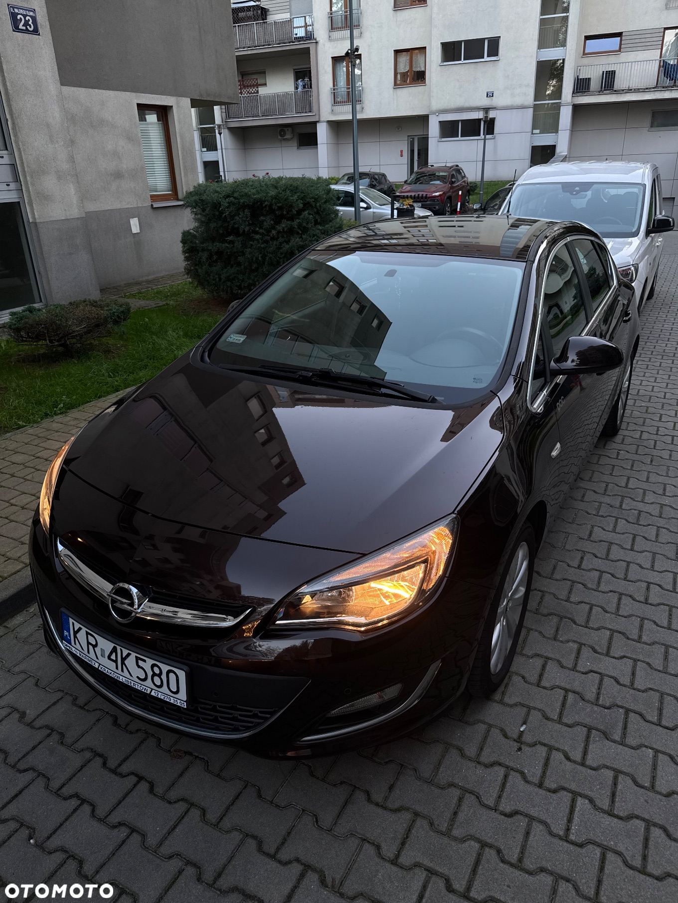 Opel Astra IV 1.4 T Cosmo - 4