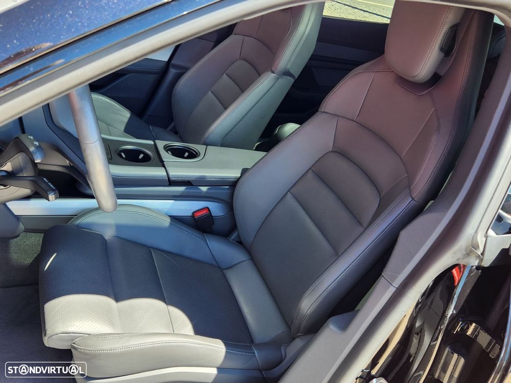 Porsche Taycan - 20