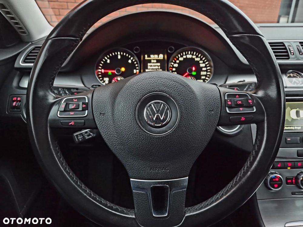 Volkswagen Passat Variant 2.0 TDI BlueMotion Technology Comfortline - 14