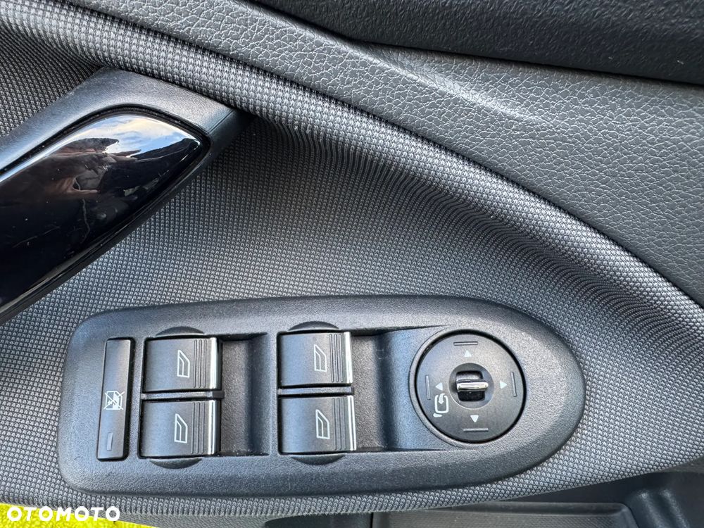 Ford Kuga 2.0 TDCi 4x4 Titanium - 14