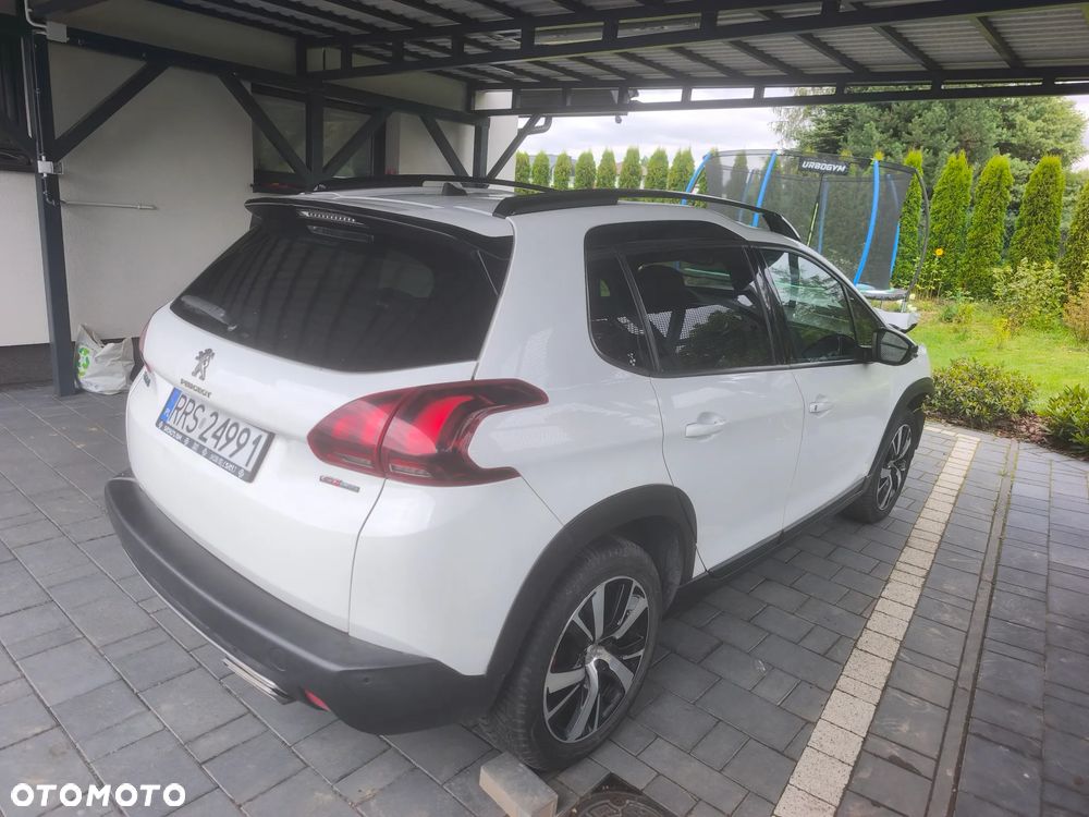 Peugeot 2008 PureTech 110 Stop&Start GT-Line Edition - 4