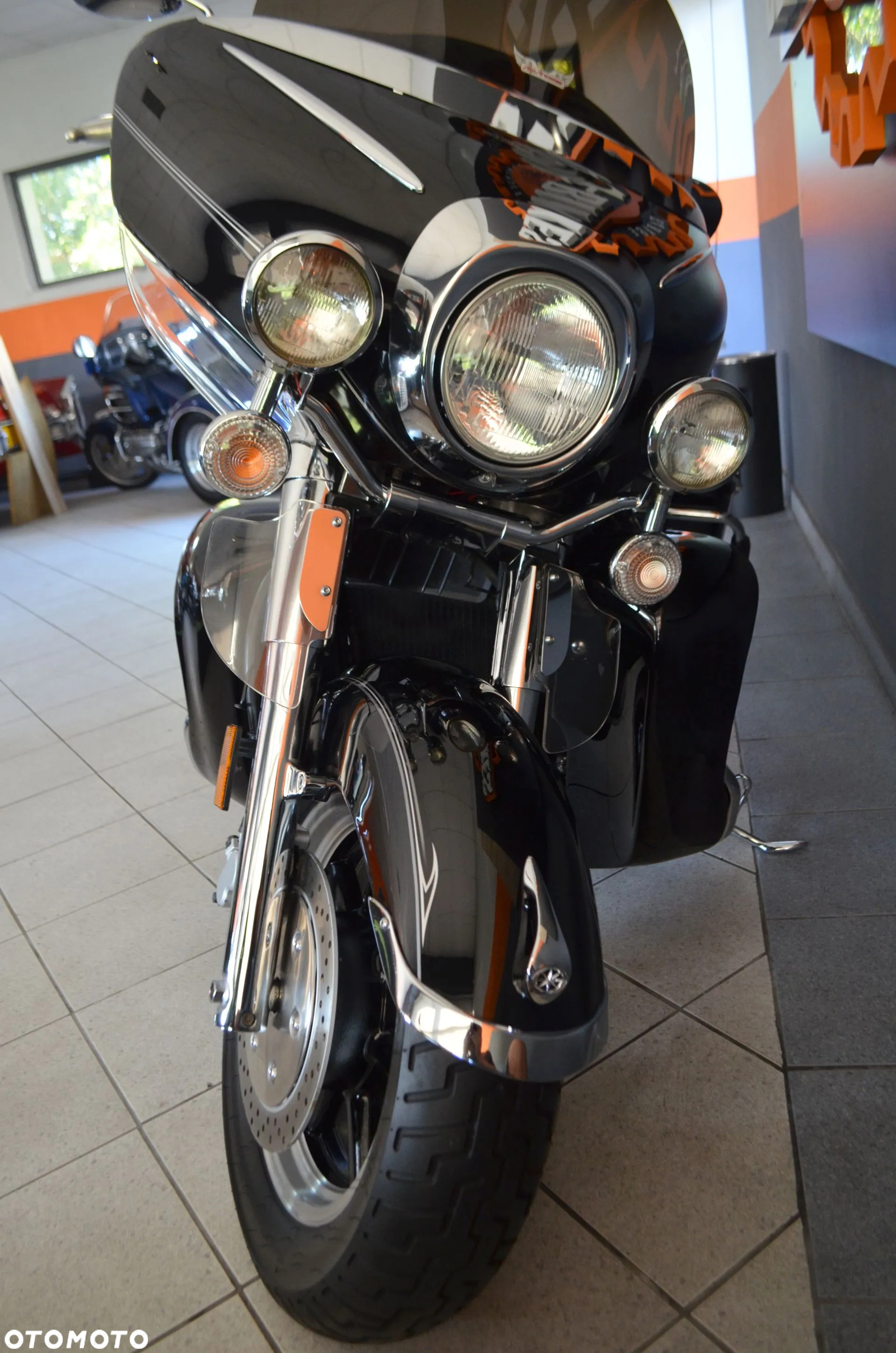 Yamaha Venture - 8
