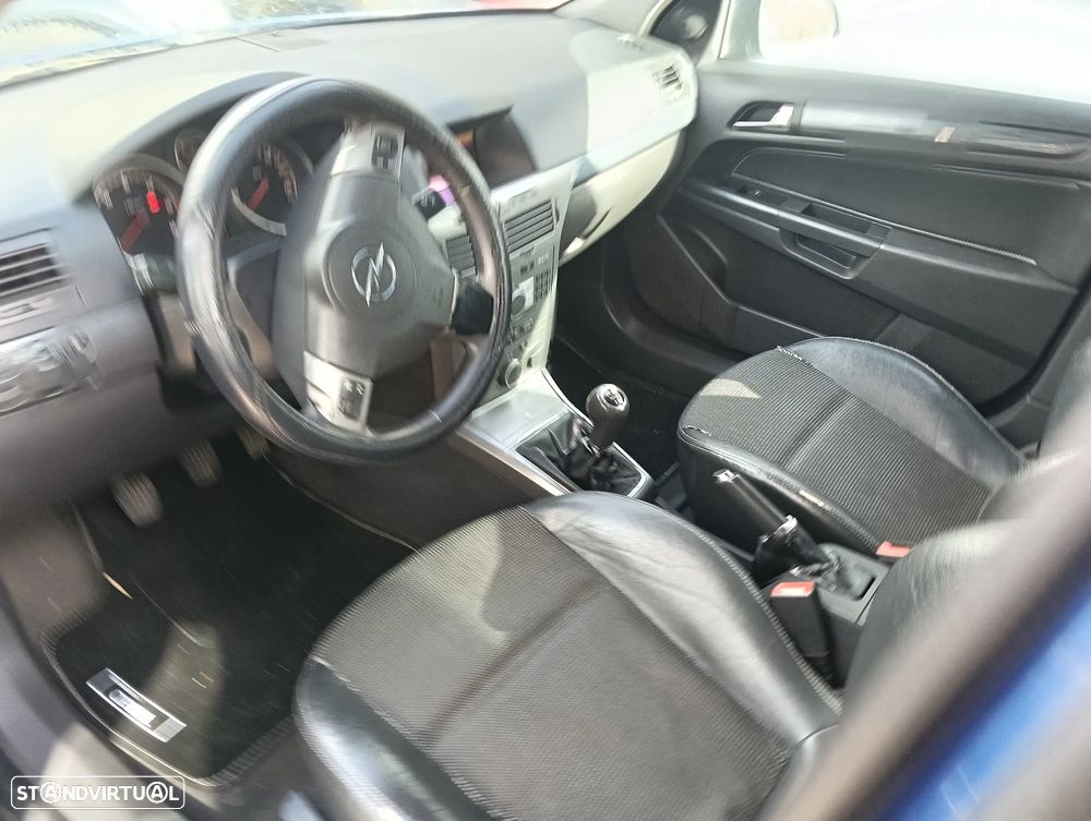 Opel Astra Caravan 1.9 CDTi Cosmo - 23