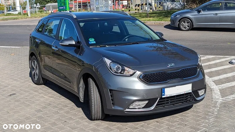 Kia Niro 1.6 GDI Hybrid L - 2