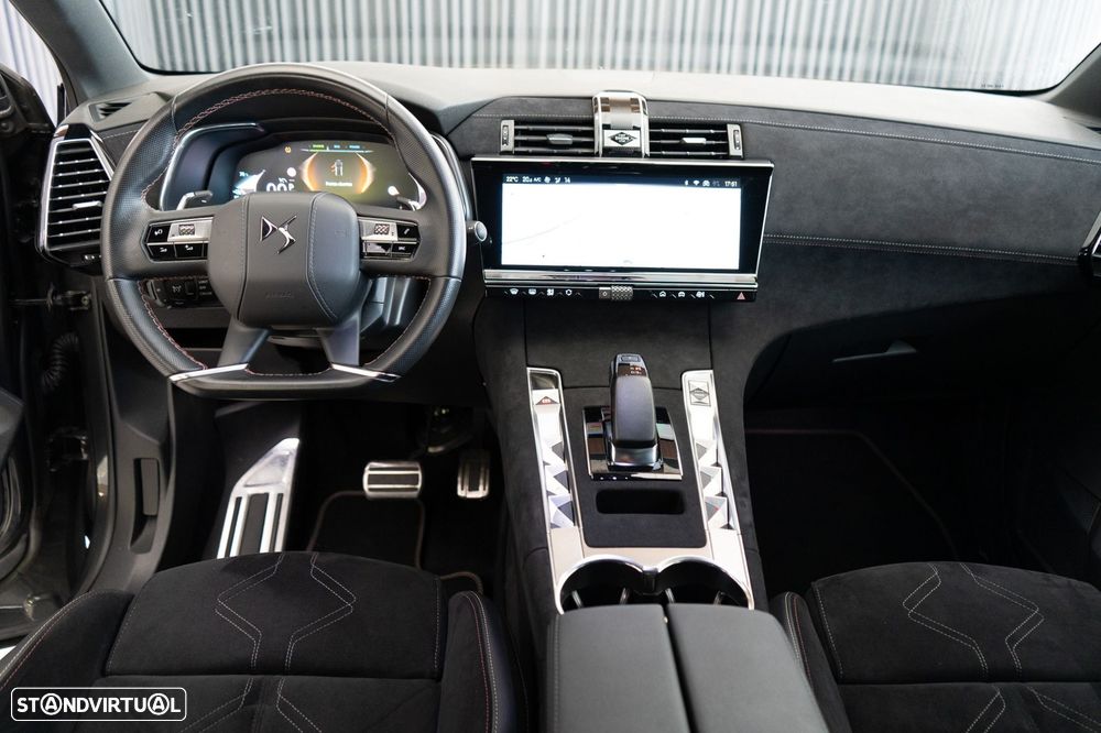 DS DS7 Crossback E-Tense Performance Line EAT8 - 12