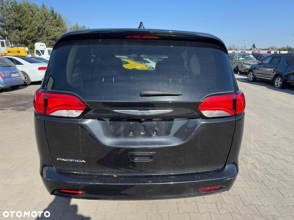 Chrysler Pacifica - 6