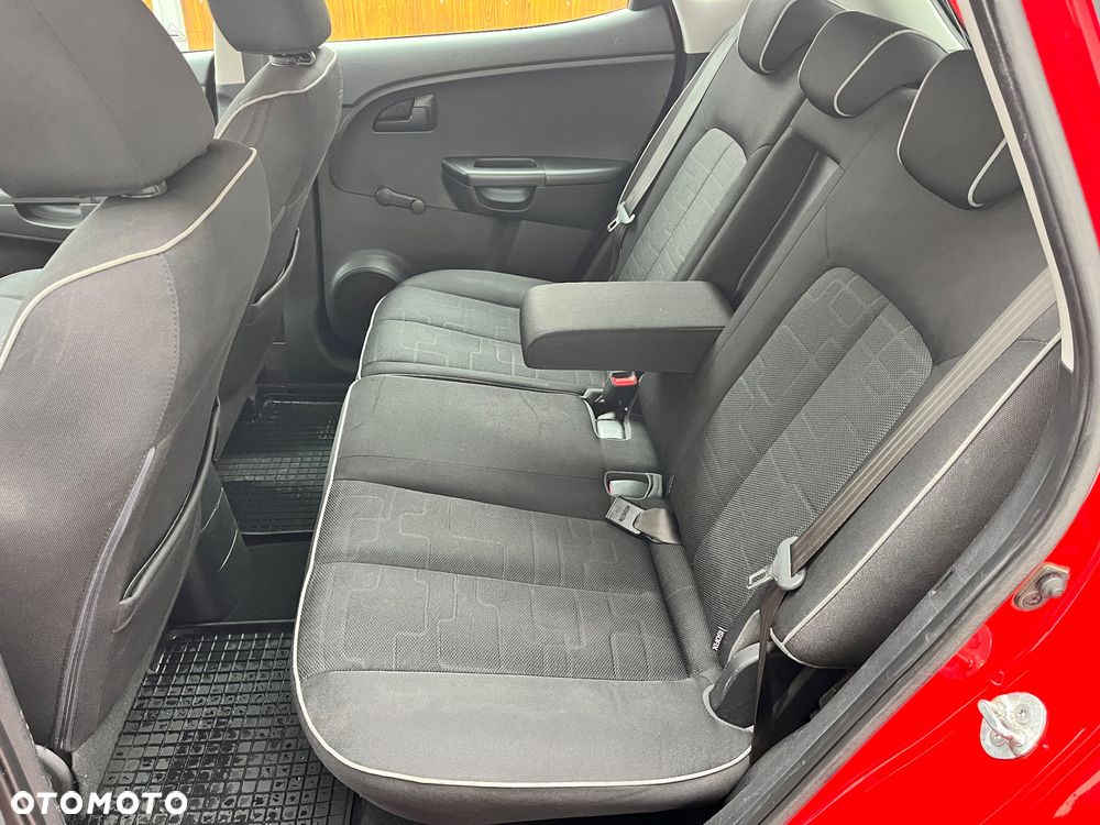 Kia Venga 1.4 M - 16