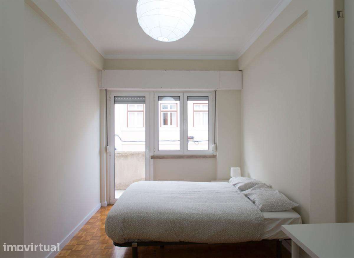 Quarto - localizado em Benfica Lisbon - Grande imagem: 3/12