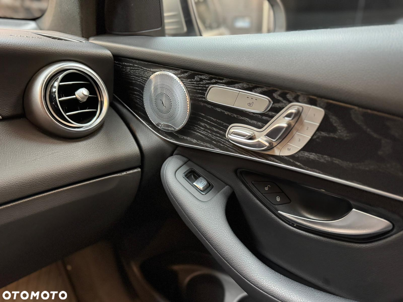 Mercedes-Benz GLC 300 4Matic 9G-TRONIC Exclusive - 10