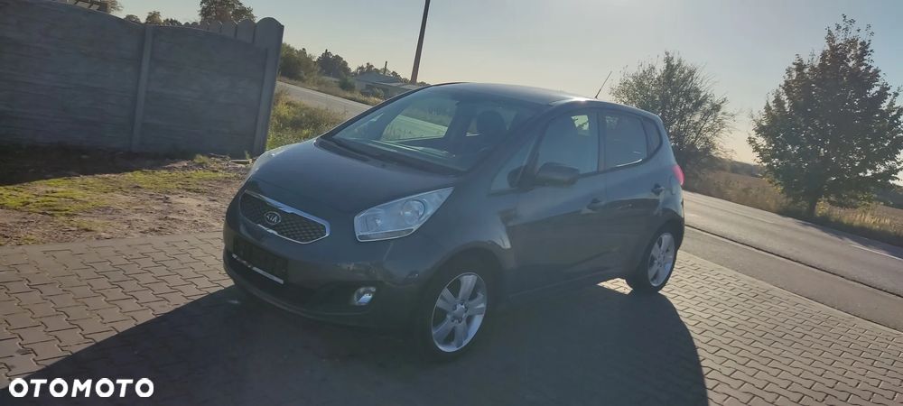 Kia Venga 1.6 CVVT Fifa World Cup Edition - 9
