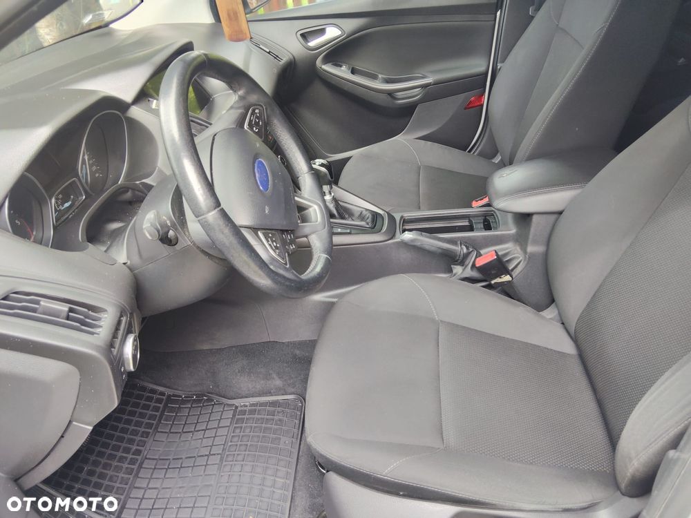 Ford Focus 1.5 TDCi SYNC Edition - 11