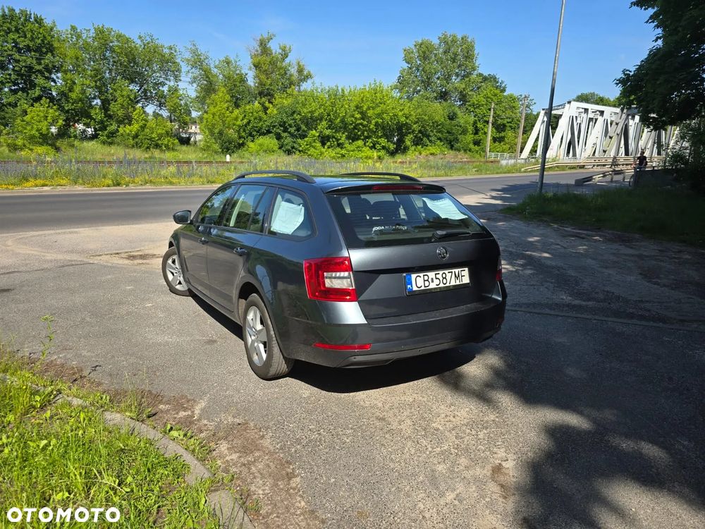 Skoda Octavia 2.0 TDI Ambition DSG - 11
