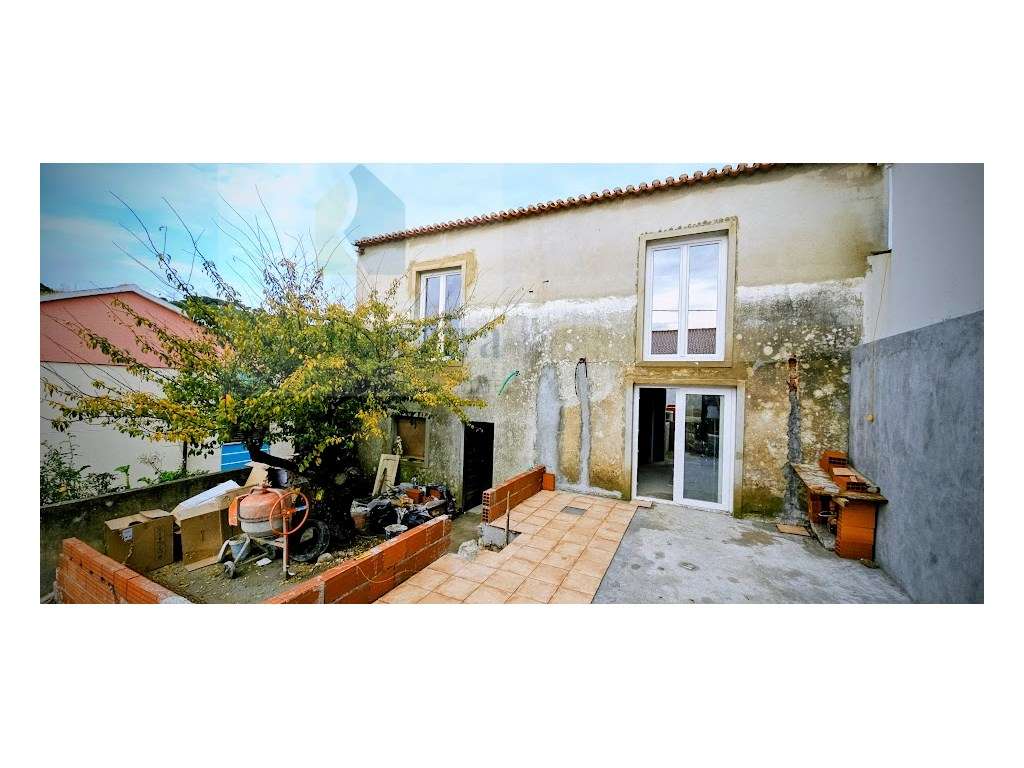 Moradia T2 em recuperação, Dois Portos, Runa!! - Grande imagem: 2/28