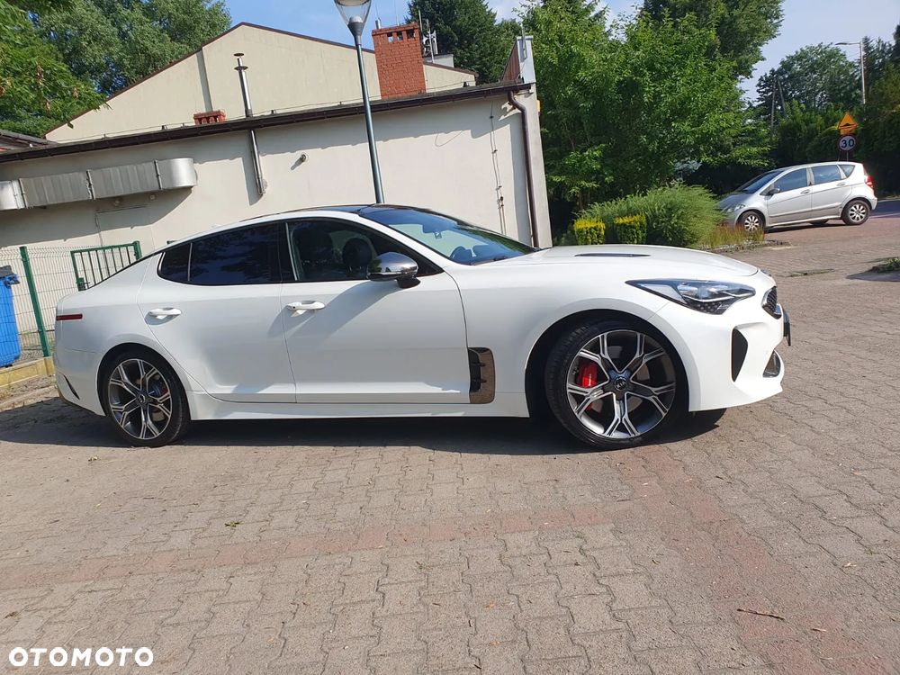 Kia Stinger 3.3 T-GDI V6 GT AWD - 36
