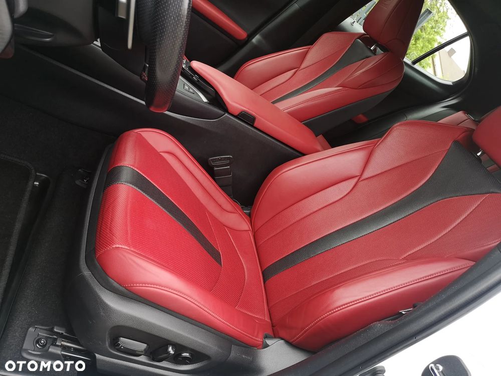 Lexus UX - 14