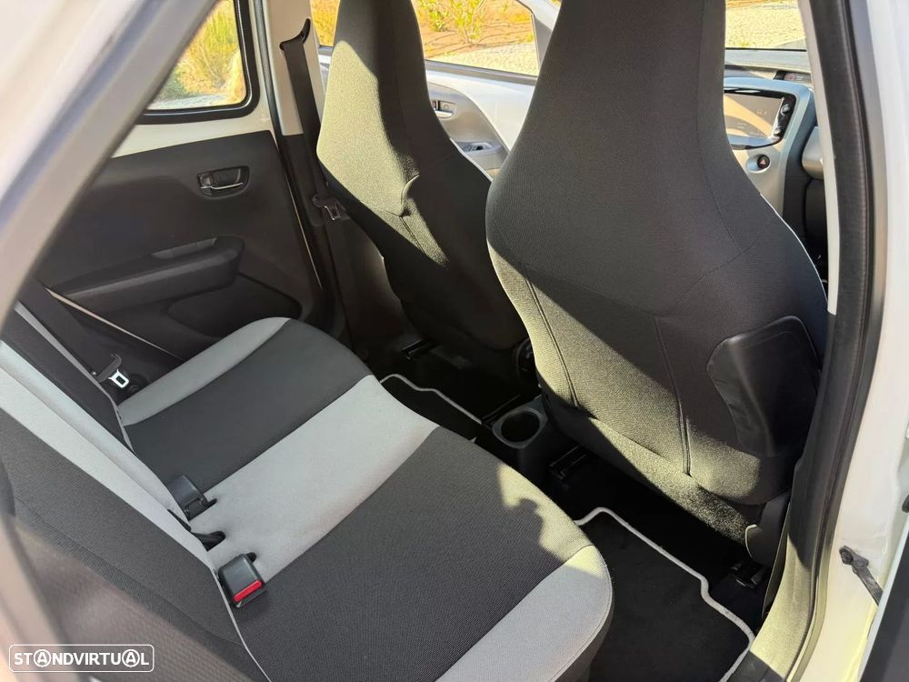 Toyota Aygo 1.0 X-Play+AC+X-Touch - 15