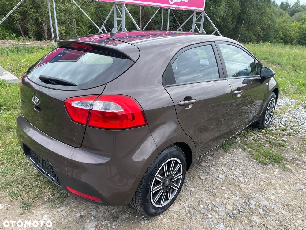 Kia Rio 1.2 Attract - 5
