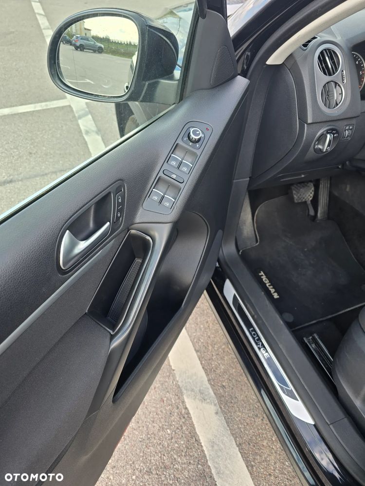 Volkswagen Tiguan 2.0 TDI SCR 4MOTION BlueMotion Technology DSG Lounge Track & Style - 9