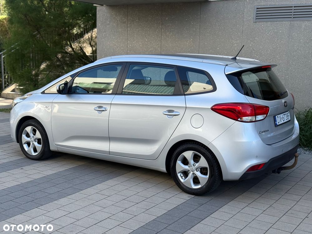 Kia Carens - 18