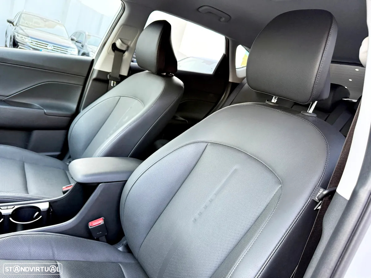 Hyundai Kauai EV 65.4 kWh Premium (TT) - 24