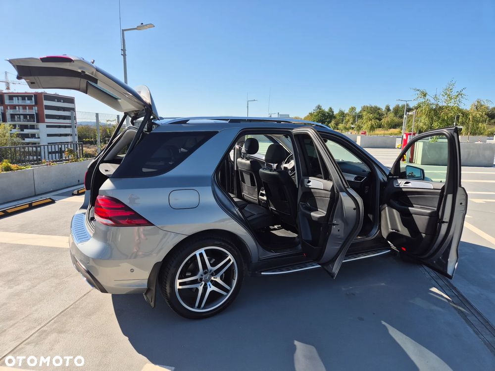 Mercedes-Benz GLE - 11