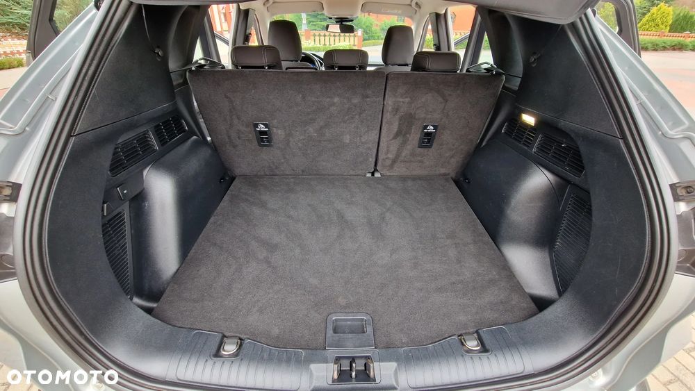 Ford Kuga 2.5 Duratec FHEV TITANIUM - 23