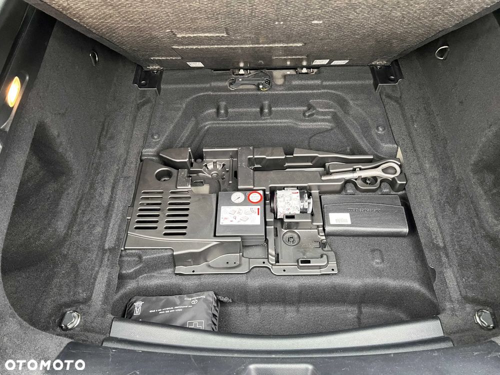 Mercedes-Benz CLA 200 Progressive 7G-DCT - 11