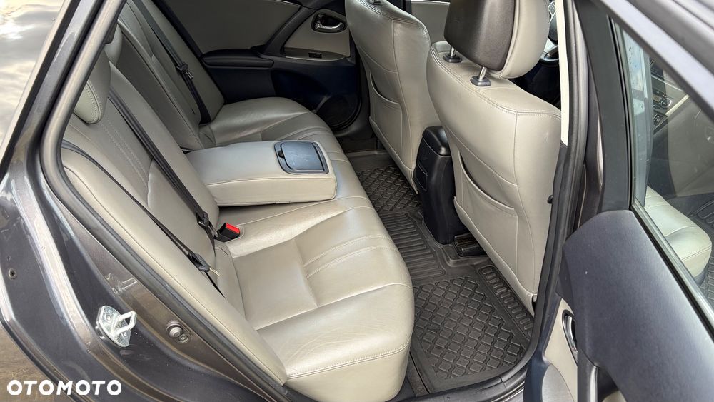 Toyota Avensis 2.0 Executive - 17