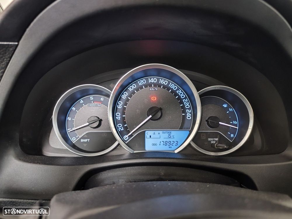 Toyota Auris Touring Sports 1.4 D-4D Com+P.Sport - 17