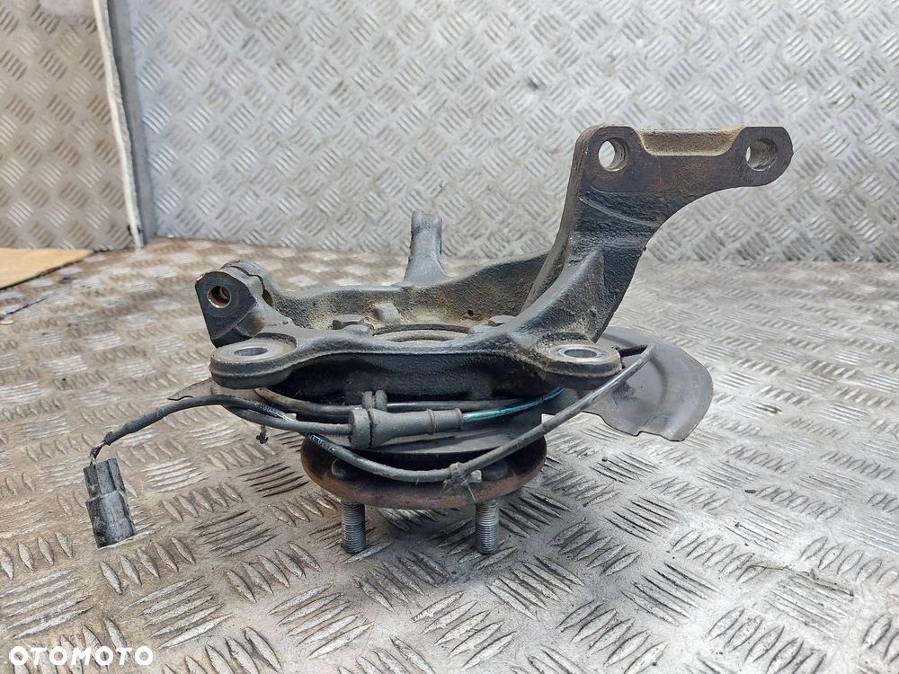 PIASTA ZWROTNICA LEWY PRZÓD + CZUJNIK ABS NISSAN PULSAR C13 1.5 DCI - 3
