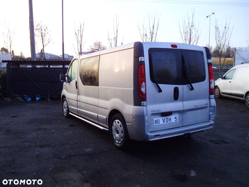 Opel vivaro - 8