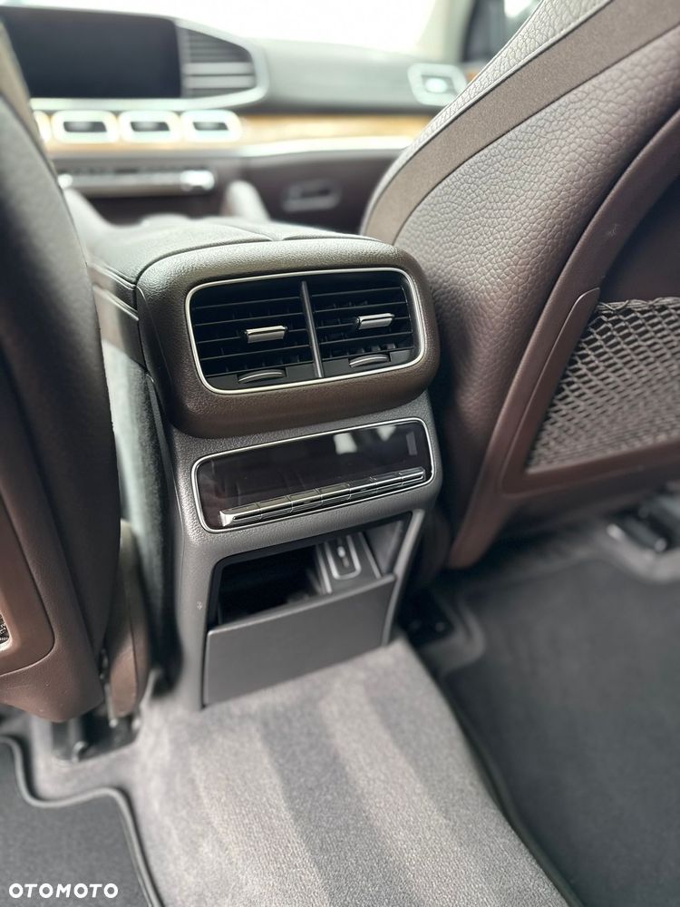 Mercedes-Benz GLS - 16