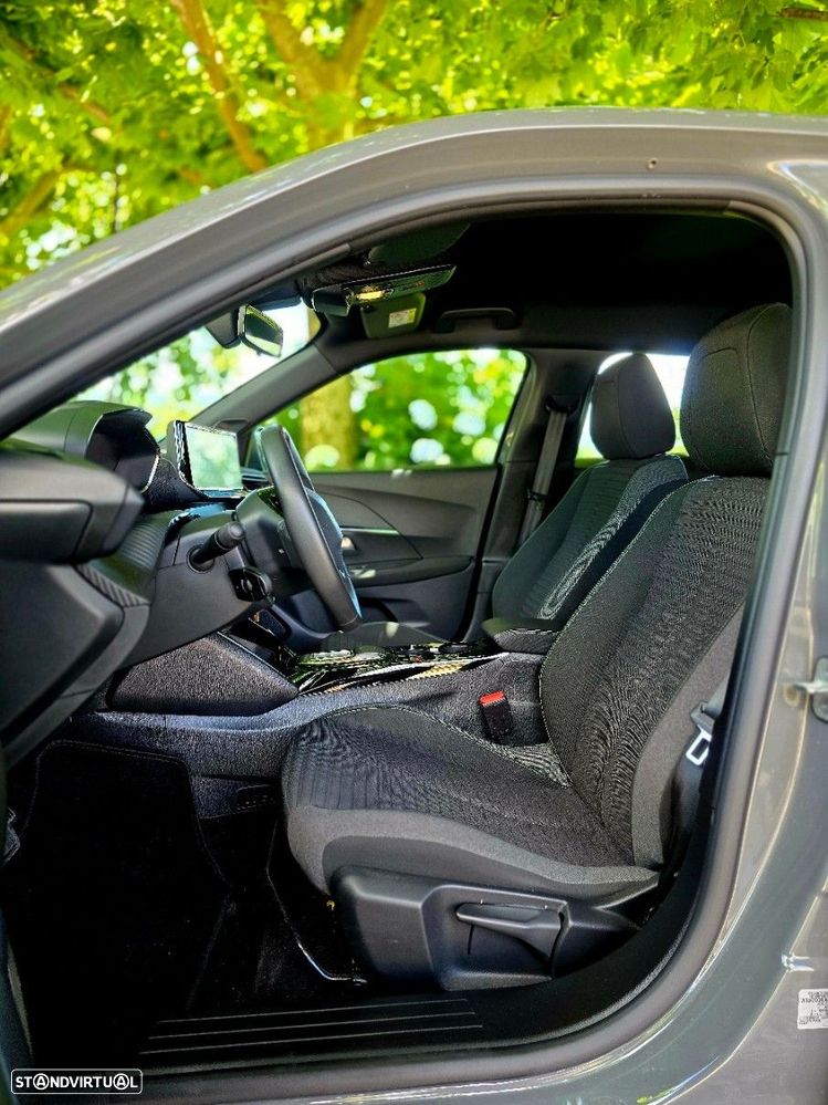 Peugeot e-2008 50 kWh Active Pack - 11