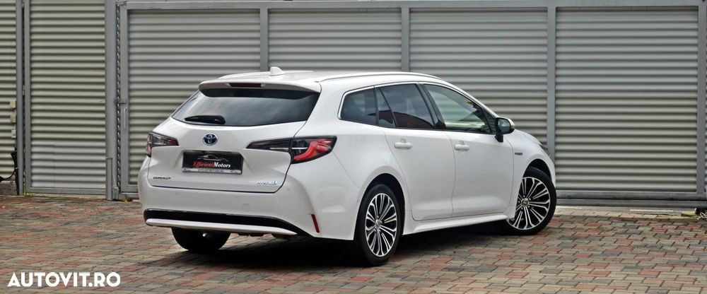 Toyota Corolla 1.8 HSD Exclusive GR Sport - 13
