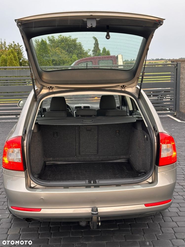 Skoda Octavia 2.0 TDI DPF Ambiente - 15