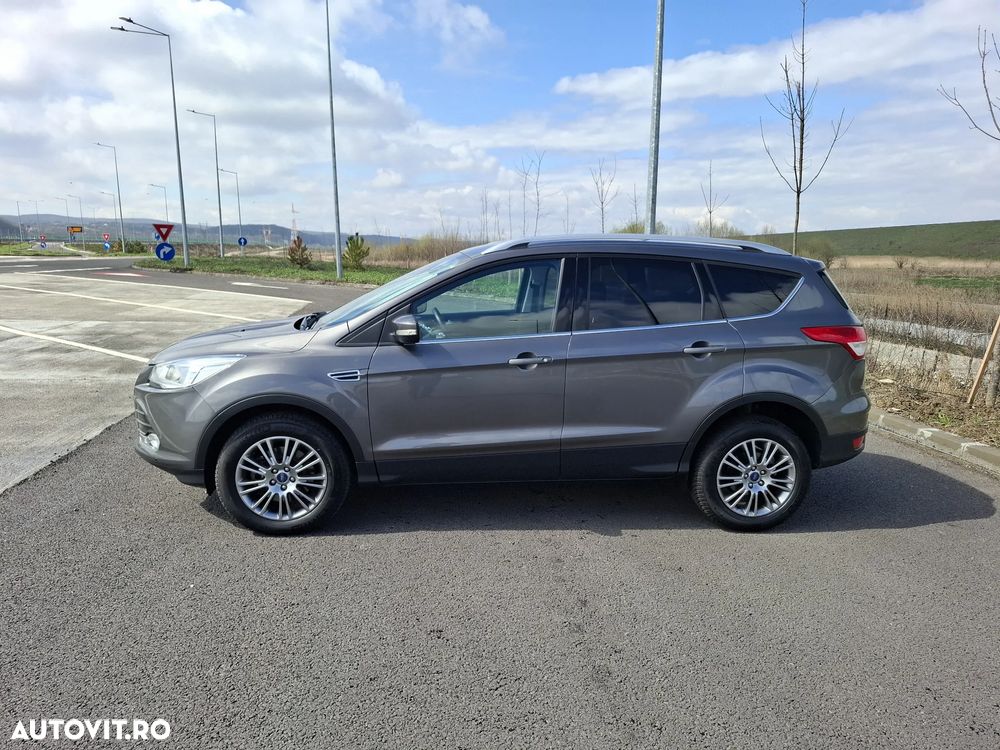 Ford Kuga 2.0 TDCi 4x4 Aut. Titanium - 2